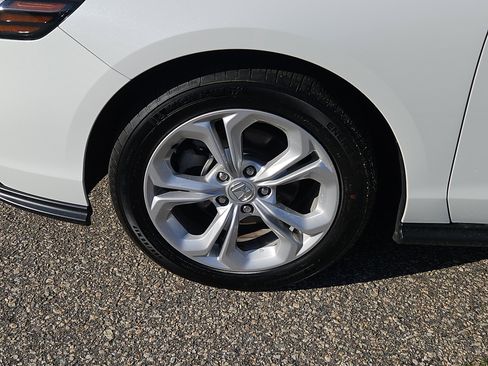 Certified 2025 Honda Accord LX image 21