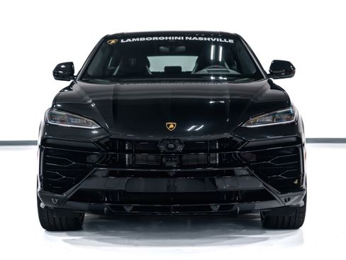 Used 2025 Lamborghini Urus SE image 2