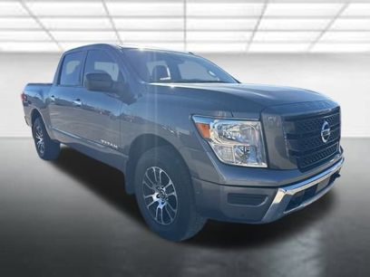 Used 2021 Nissan Titan SV w/ SV Convenience Package