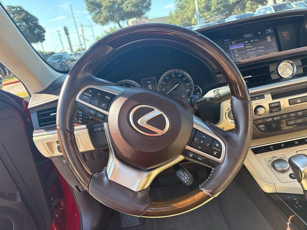 Used 2016 Lexus ES 350 w/ Luxury Package w/Wood Trim FWD image 13