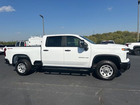 Used 2024 Chevrolet Silverado 3500 W/T image 4