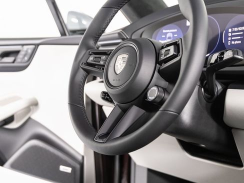 New 2025 Porsche Macan Turbo Electric image 25