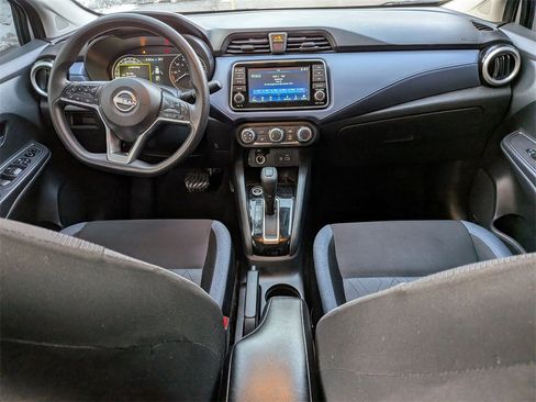 Used 2023 Nissan Versa SV image 17