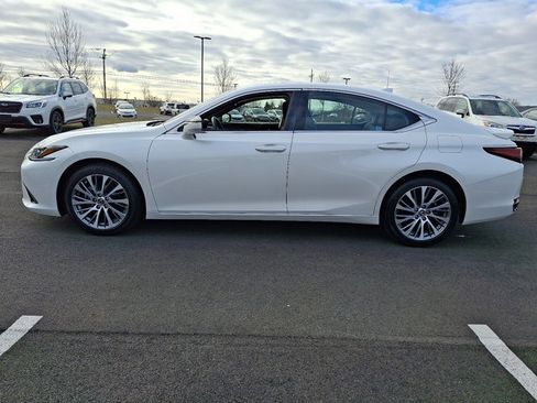 Used 2021 Lexus ES 250 w/ Premium Package image 4