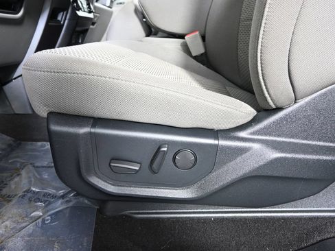 Used 2019 Ford F150 XLT w/ Equipment Group 302A Luxury AWD/4WD image 22