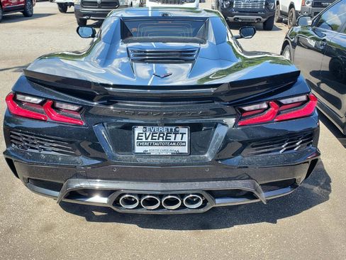 Used 2025 Chevrolet Corvette Z06 image 8