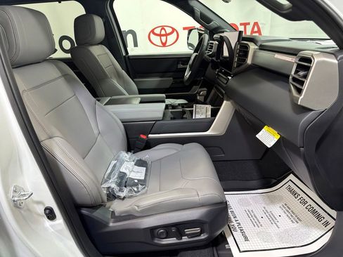 Used 2026 Toyota Sequoia 4WD image 14