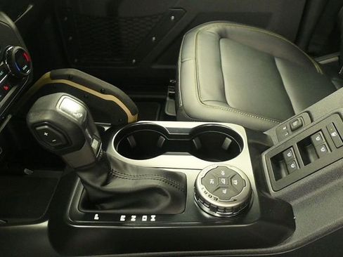 New 2026 Ford Bronco Badlands image 13