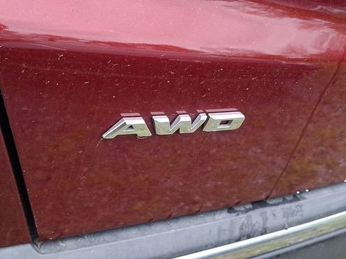 Used 2017 Cadillac XT5 Luxury w/ Driver Awareness Package AWD/4WD image 11