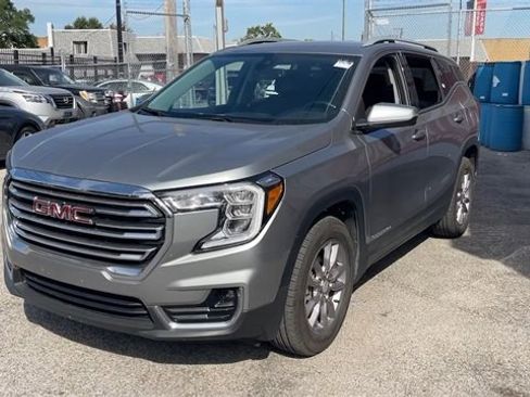 Used 2024 GMC Terrain SLT image 7