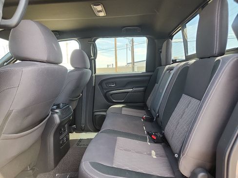 Used 2023 Nissan Titan SV w/ SV Convenience Package AWD/4WD image 8