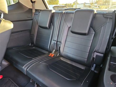 Used 2022 Volkswagen Atlas SEL Premium image 14