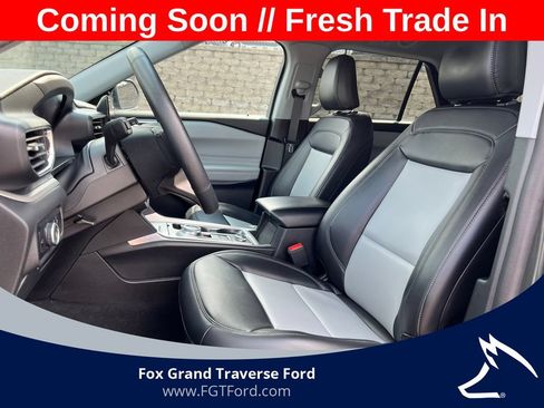 Certified 2023 Ford Explorer XLT w/ Equipment Group 202A AWD/4WD image 3