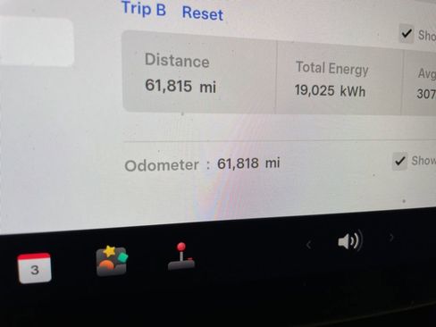 Used 2023 Tesla Model 3 Performance image 12