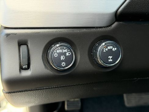 Used 2019 GMC Yukon SLT AWD/4WD image 29