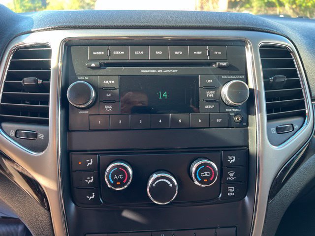 Used 2012 Jeep Grand Cherokee Laredo w/ Laredo E Group AWD/4WD image 26
