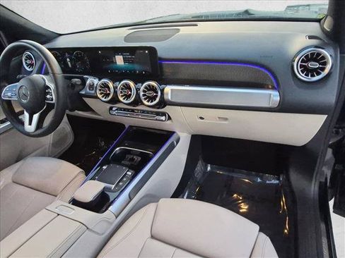 Certified 2022 Mercedes-Benz GLB 250 image 19