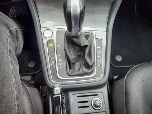 Used 2017 Volkswagen Golf Alltrack SE image 37