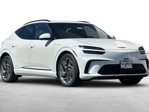 New 2026 Genesis GV60 Advance image 8