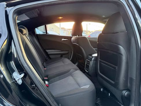Used 2017 Dodge Charger R/T image 16