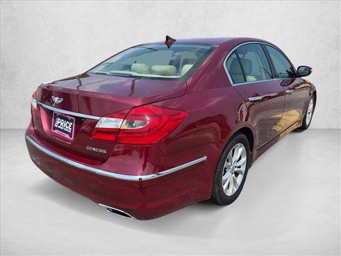 Used 2013 Hyundai Genesis 3.8 RWD image 5