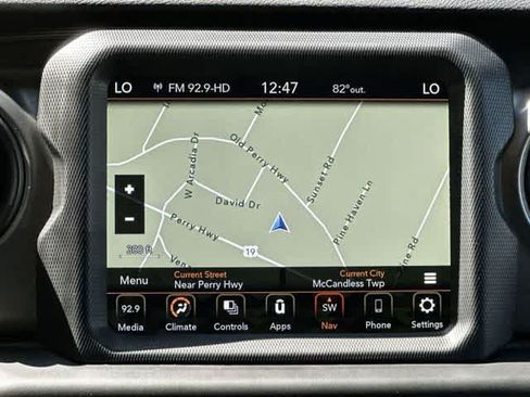 Used 2021 Jeep Wrangler Unlimited Sport AWD/4WD image 12