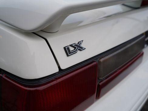 Used 1993 Ford Mustang LX image 90