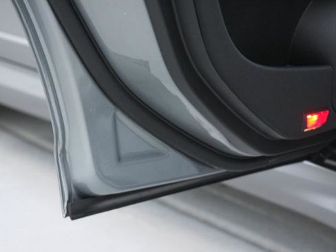 Used 2013 Mercedes-Benz C 300 Sport image 39