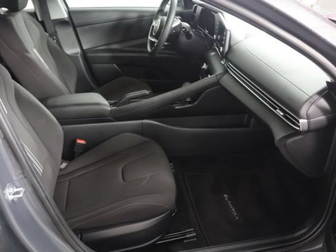 Used 2023 Hyundai Elantra SEL FWD image 22