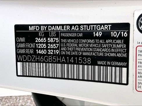 Used 2017 Mercedes-Benz E 400 4MATIC Wagon image 35