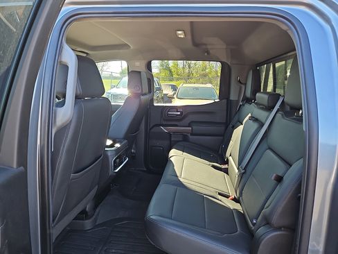 Used 2022 GMC Sierra 1500 SLT w/ SLT Premium Plus Package AWD/4WD image 10