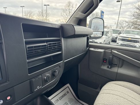 Used 2022 Chevrolet Express 3500 w/ Power Convenience Package image 25