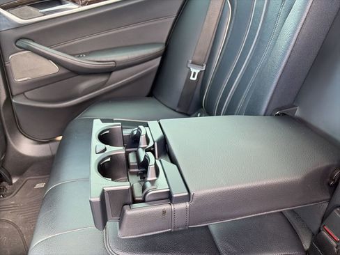 Used 2020 BMW 530i w/ Premium Package image 10