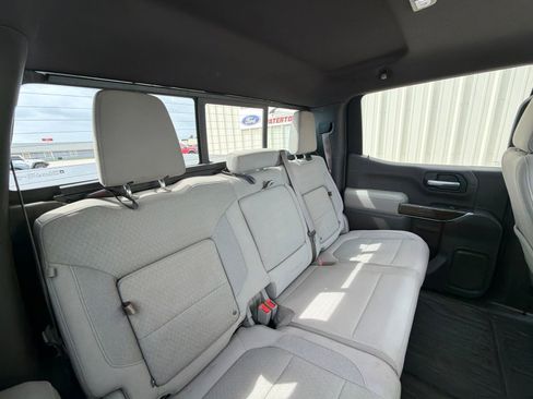 Used 2019 GMC Sierra 1500 SLE w/ SLE Value Package AWD/4WD image 9