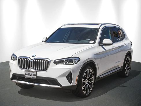 Used 2024 BMW X3 sDrive30i w/ Premium Package RWD image 3