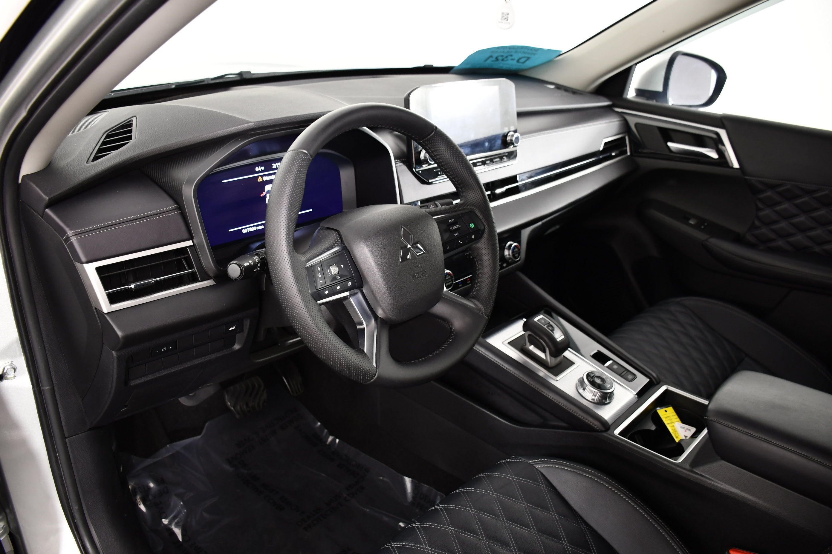Used 2024 Mitsubishi Outlander SEL AWD/4WD image 34