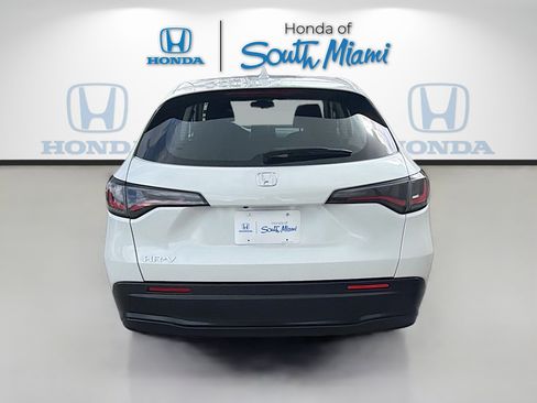 Used 2023 Honda HR-V LX image 6