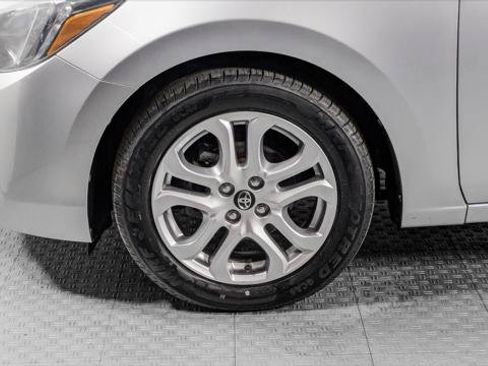 Used 2018 Toyota Yaris iA FWD image 34