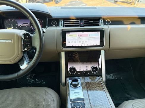 Used 2020 Land Rover Range Rover HSE image 20