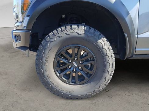 Certified 2025 Ford F150 Raptor AWD/4WD image 9
