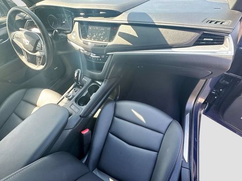 Used 2025 Cadillac XT5 Luxury FWD image 32