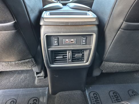 Used 2019 Nissan Murano SL FWD image 17
