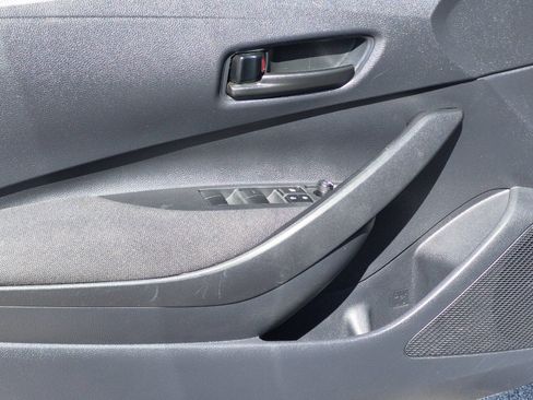 Used 2025 Toyota Corolla LE FWD image 10