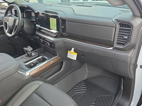 New 2026 Chevrolet Silverado 1500 RST AWD/4WD image 16