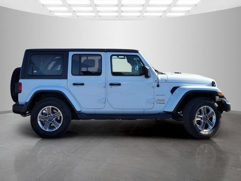 Used 2021 Jeep Wrangler Unlimited Sahara AWD/4WD image 3