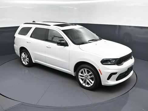 Used 2024 Dodge Durango GT image 37