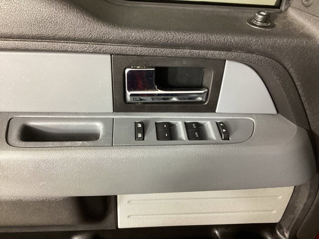 Used 2013 Ford F150 XLT w/ Luxury Equipment Group AWD/4WD image 11