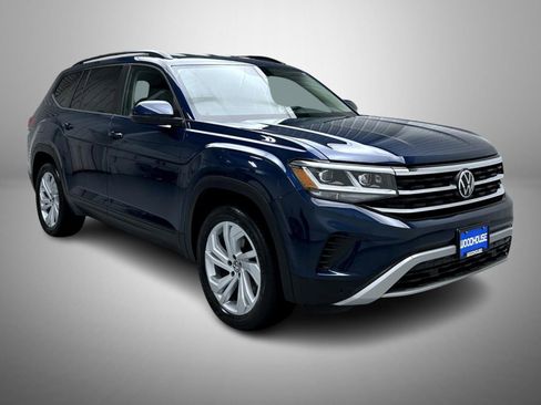 Used 2023 Volkswagen Atlas SE image 3