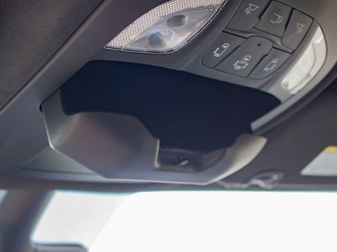 Used 2025 Chrysler Pacifica Select FWD image 31