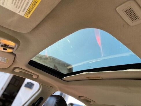 Used 2010 Ford Fusion SEL image 16